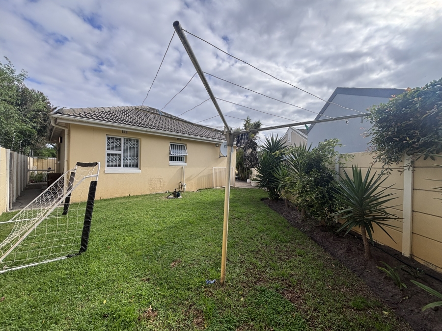 To Let 3 Bedroom Property for Rent in Sunningdale Western Cape
